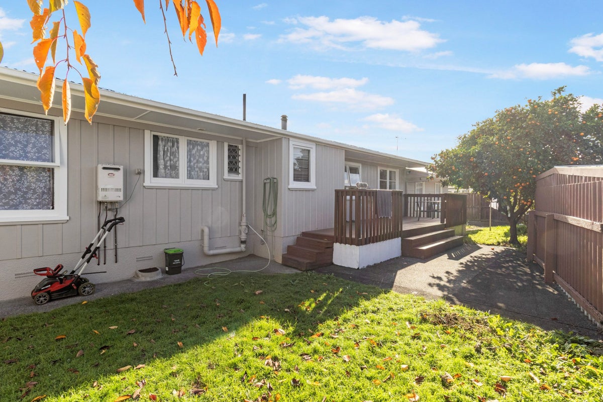 2 Rito Place, Manukau, Auckland - Carousel 12