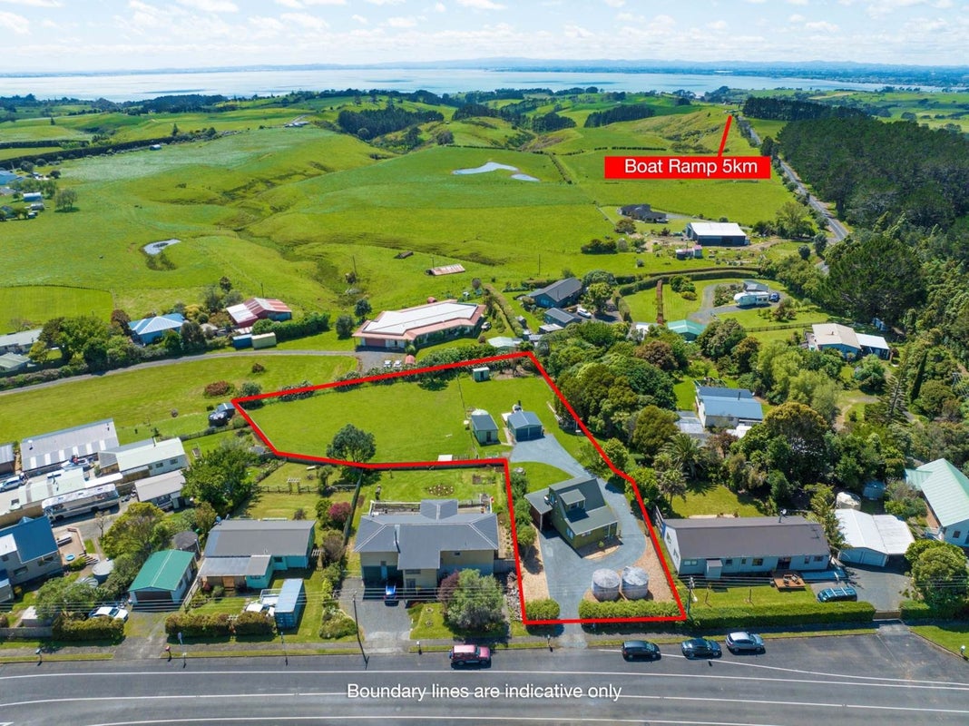 11 Matakawau Road, Waiuku - Carousel 1