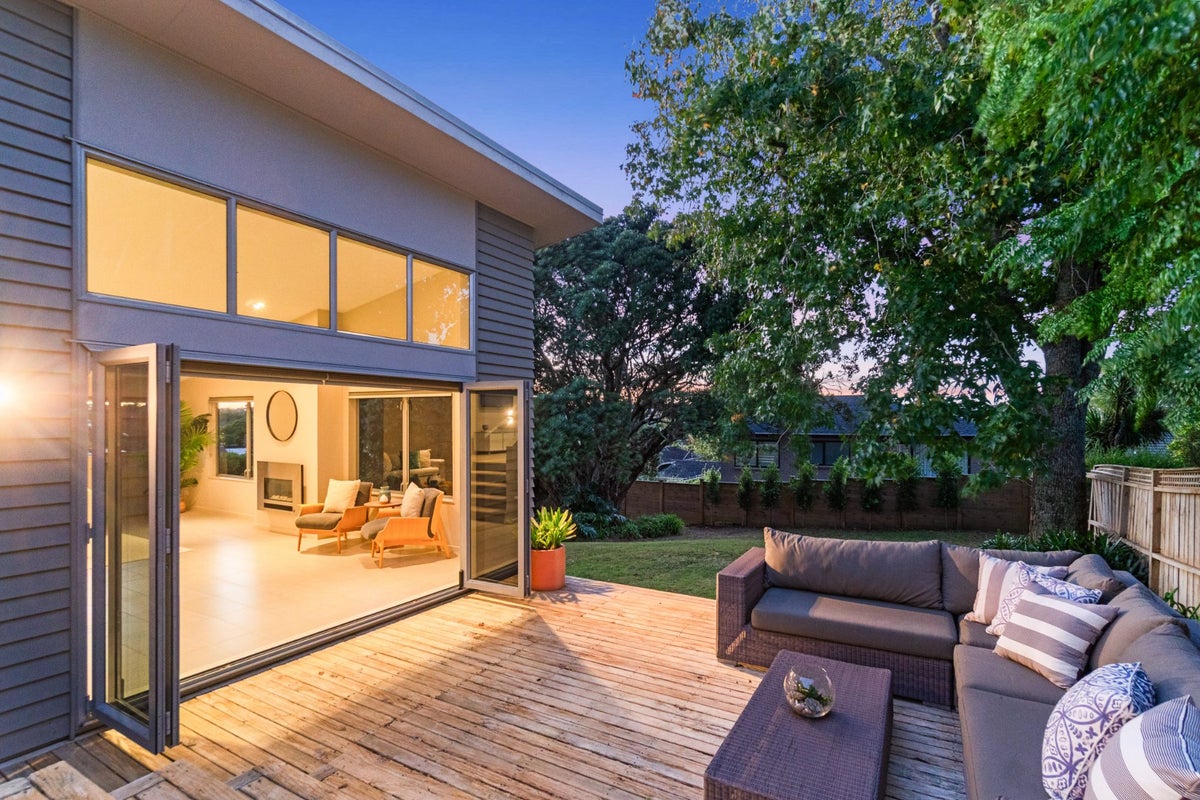 16 Aragon Avenue, Glendowie, Auckland - Carousel 2