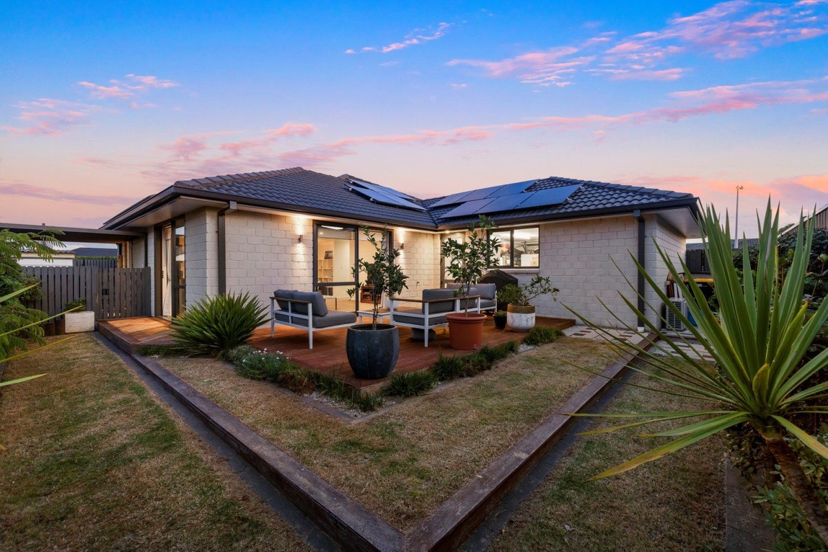 6 Blacklock Road, Pyes Pa, Tauranga - Carousel 1
