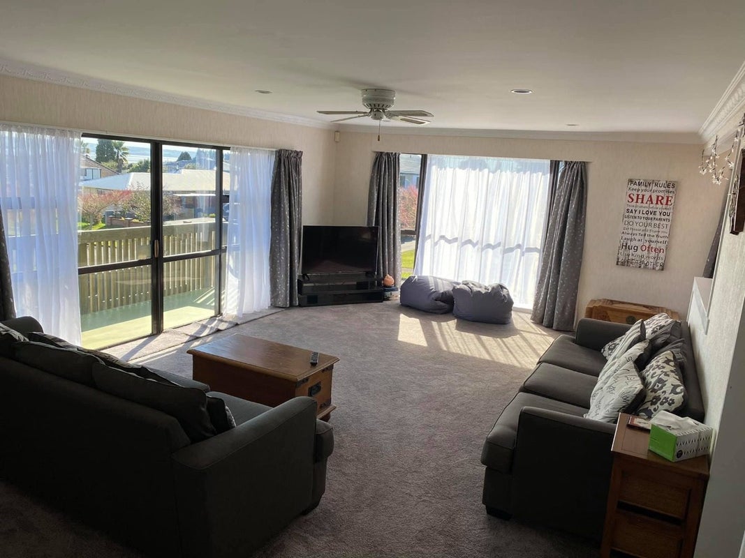 31 Thelma Place, Lynmore, Rotorua - Carousel 2