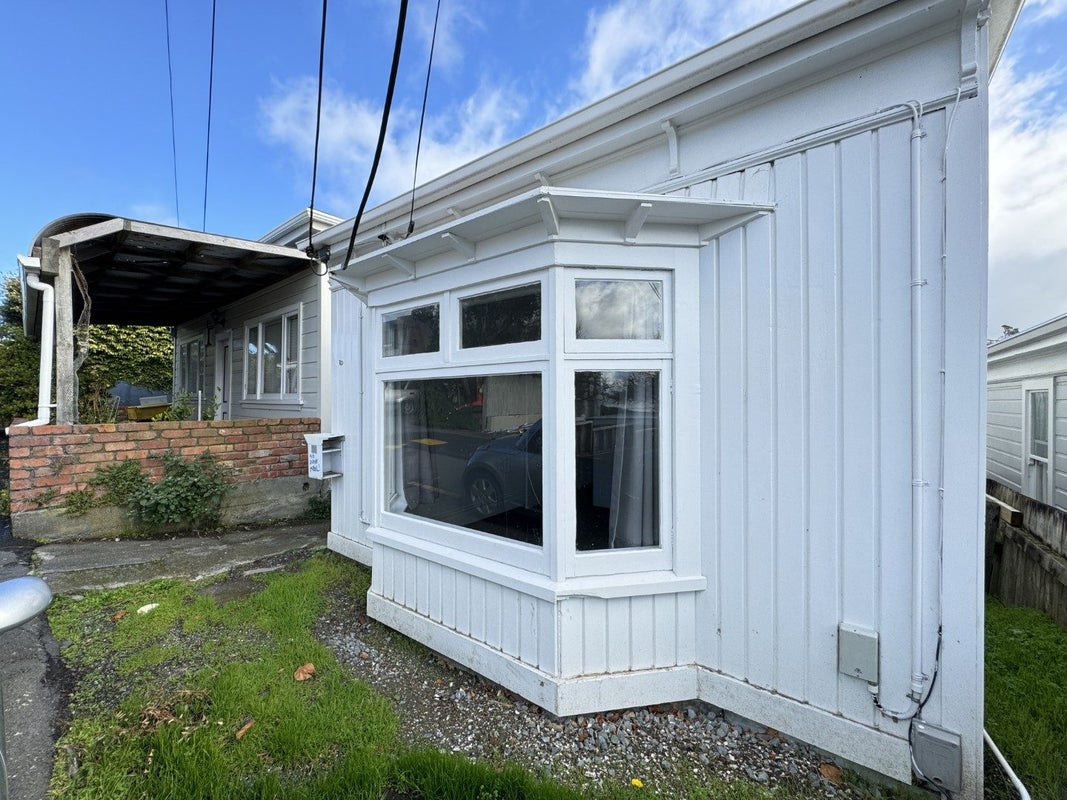 19 Yale Road, Mount Cook, Wellington - Carousel 1