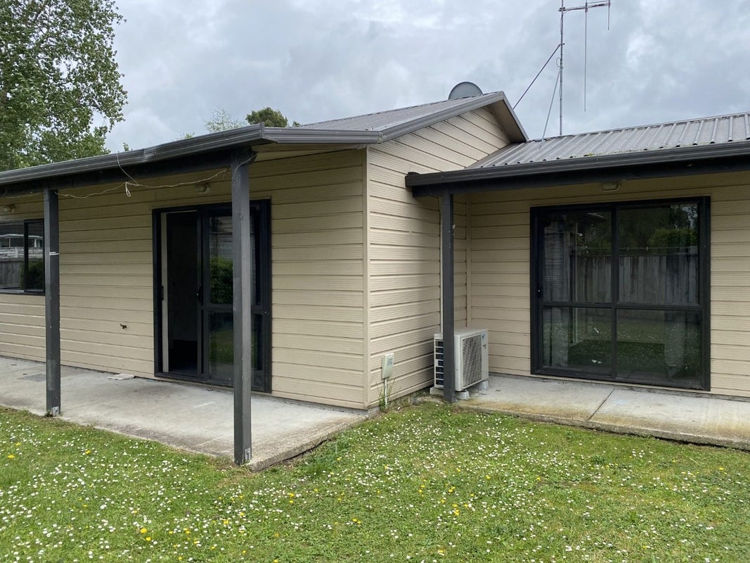 25 Montgomery Crescent, Bader, Hamilton - Carousel 13