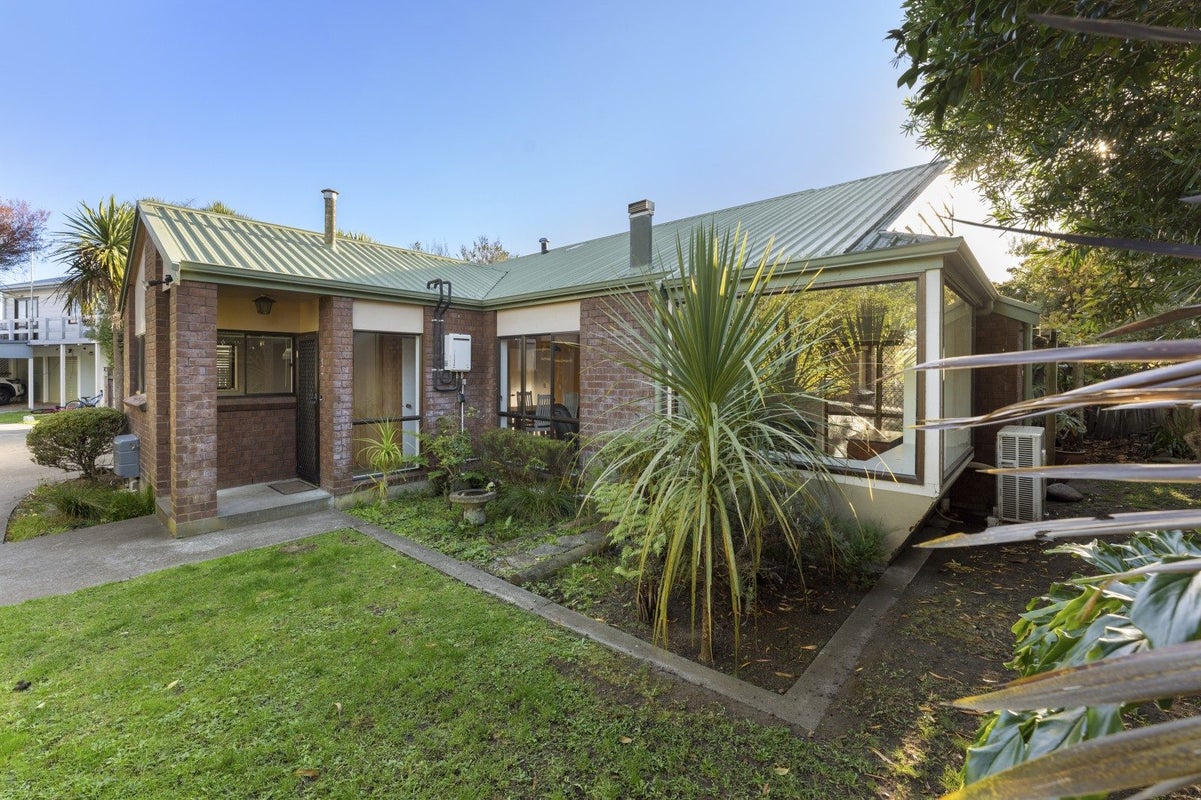12A Cambridge Street, Gonville, Whanganui - Carousel 1