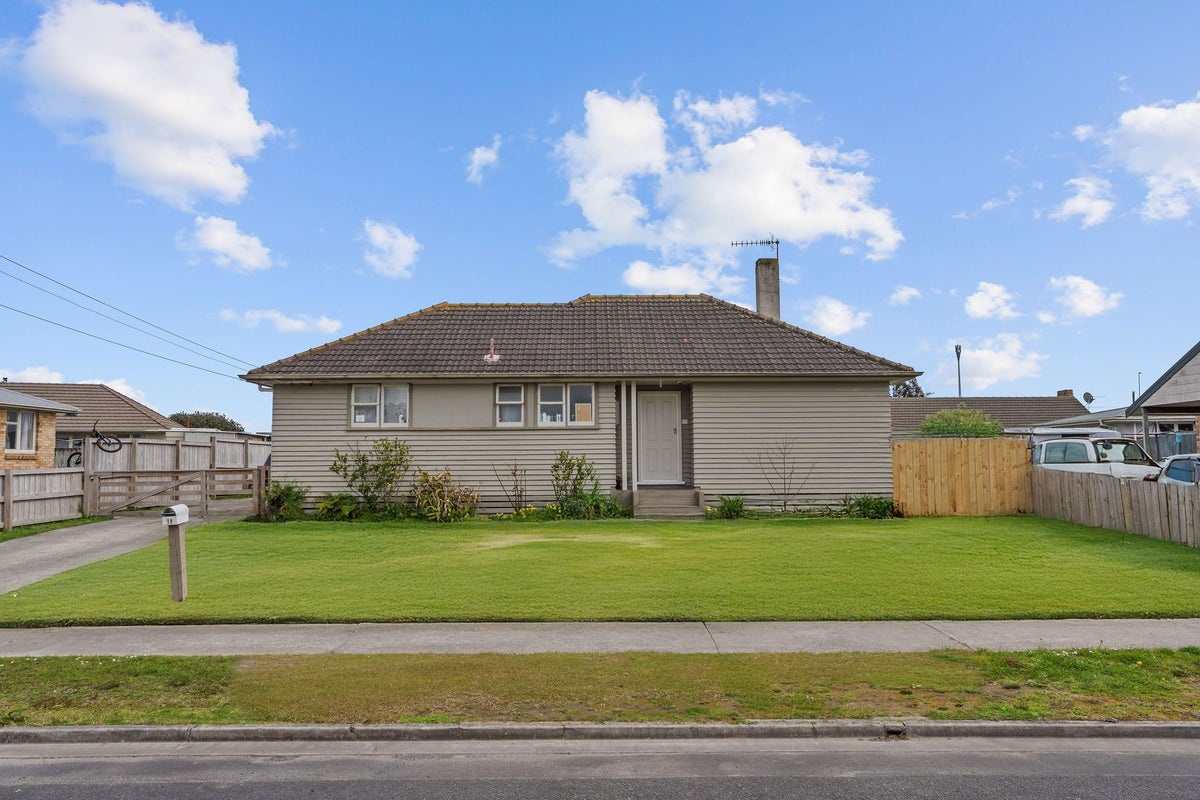 19 Eliot Street, Enderley, Hamilton - Carousel 2