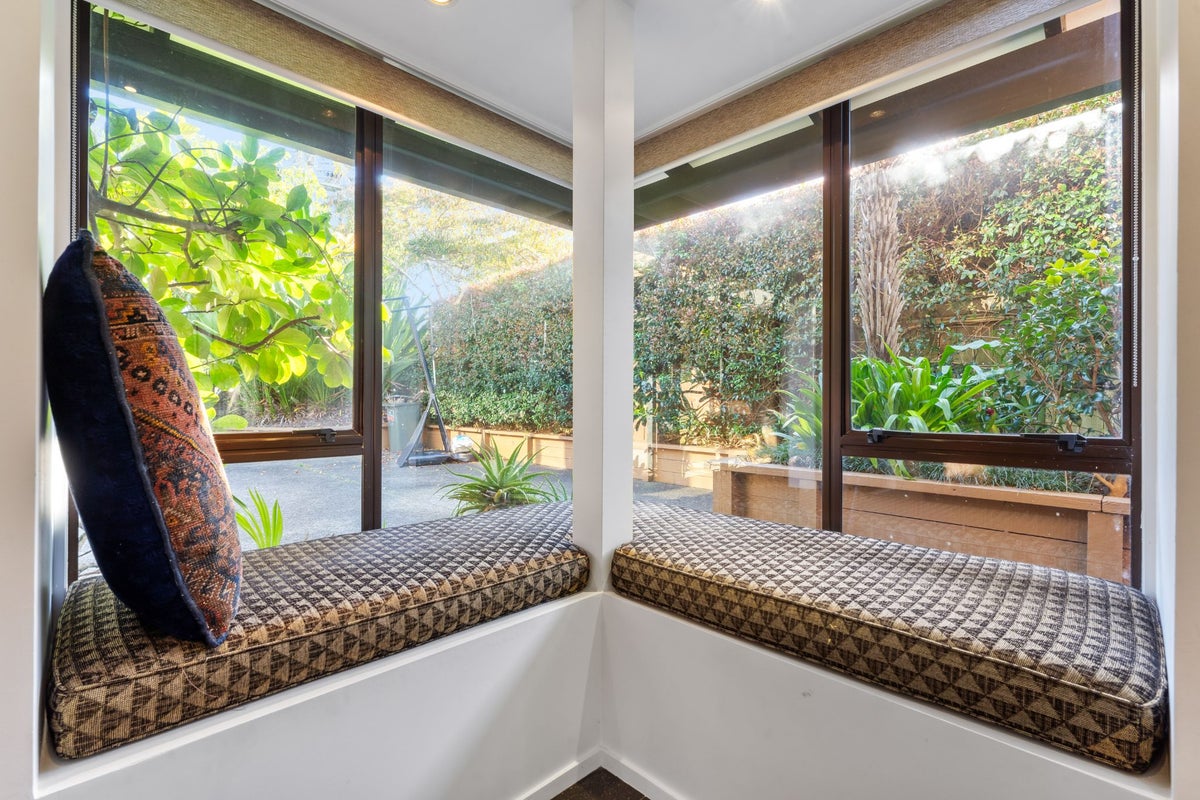 157 Beach Road, Castor Bay, Auckland - Carousel 25