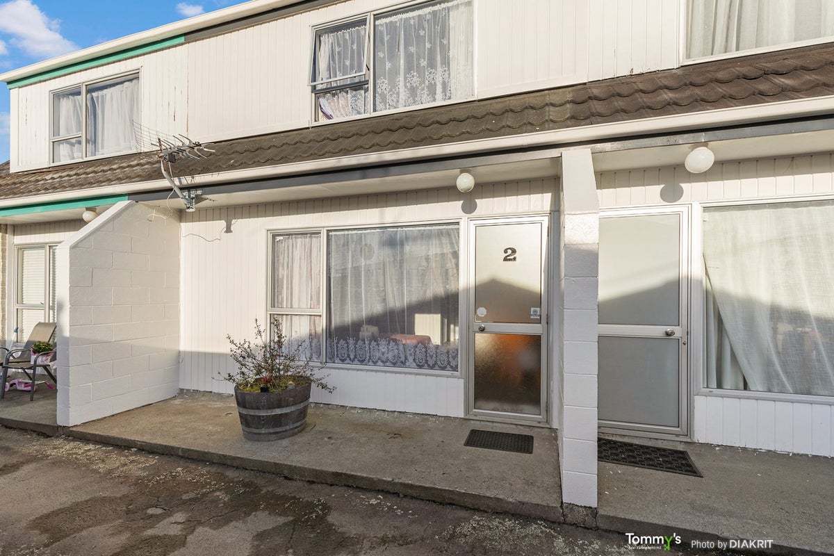 2/21 ISLINGTON ST, Trentham, UPPER HUTT - Carousel 1