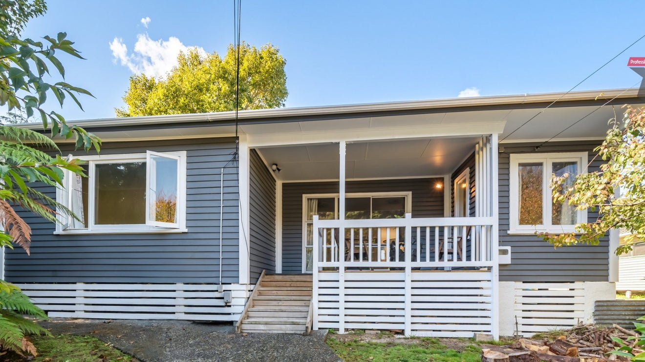 44 Hair Street, Wainuiomata, Lower Hutt - Carousel 1