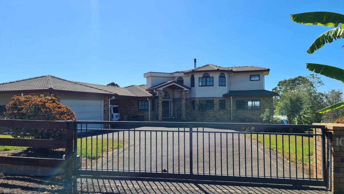10 Porterfield Road, Howick - Carousel 1