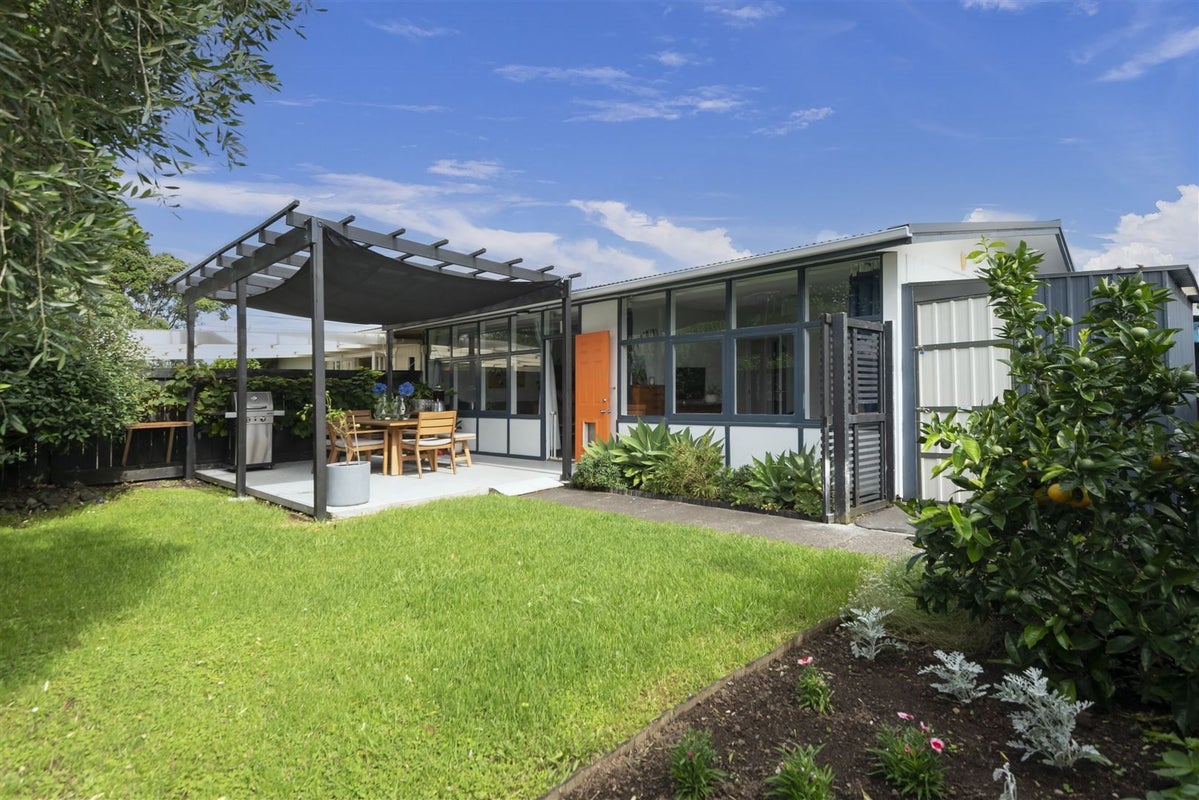 4/31 Allenby Road, Panmure, Auckland - Carousel 1