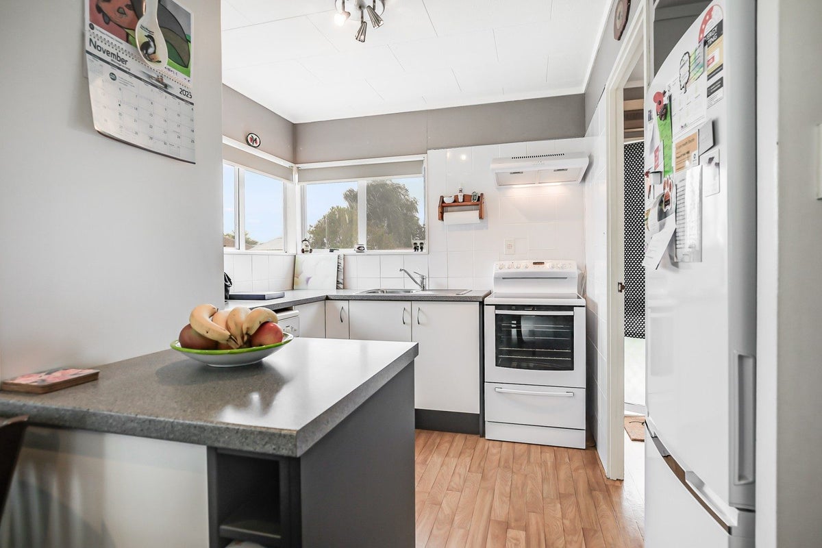 80 Dominion Road, Nawton, Hamilton - Carousel 1