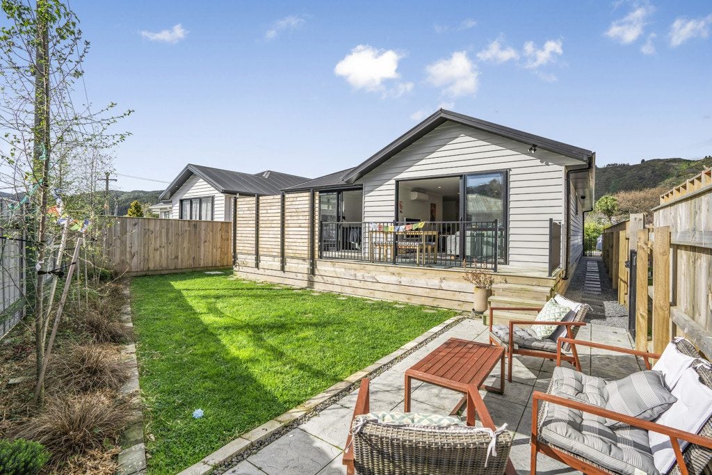 2/5 Westminster Road, Wainuiomata, Lower Hutt - Carousel 1