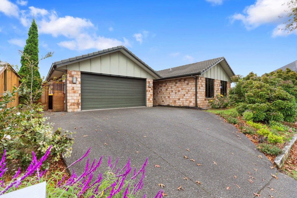 24 Hansard Place, Bethlehem, Tauranga - Carousel 1