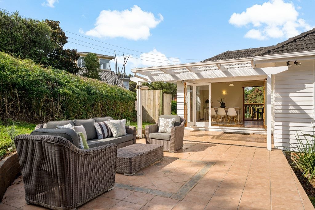 3A WARREN AVE, Three Kings, Auckland - Carousel 2