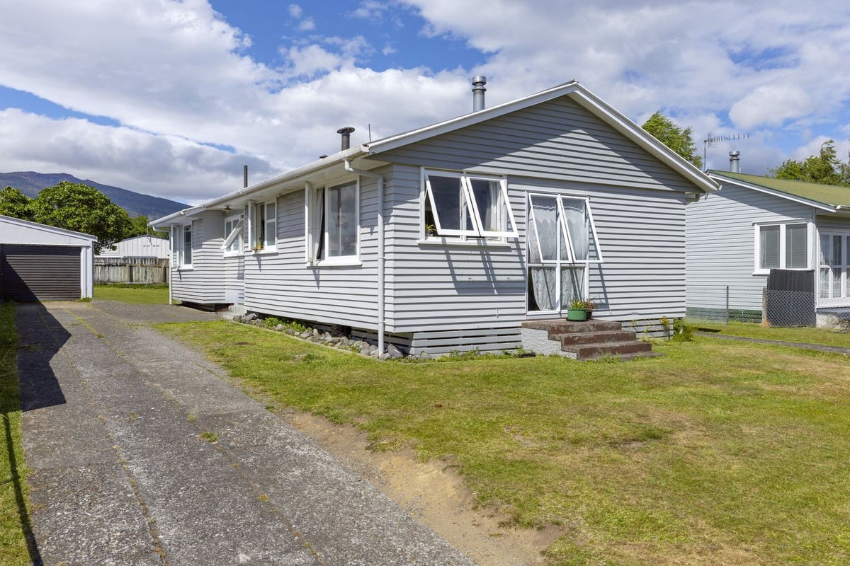 47 Hingaia Street, Turangi, Turangi - Carousel 1