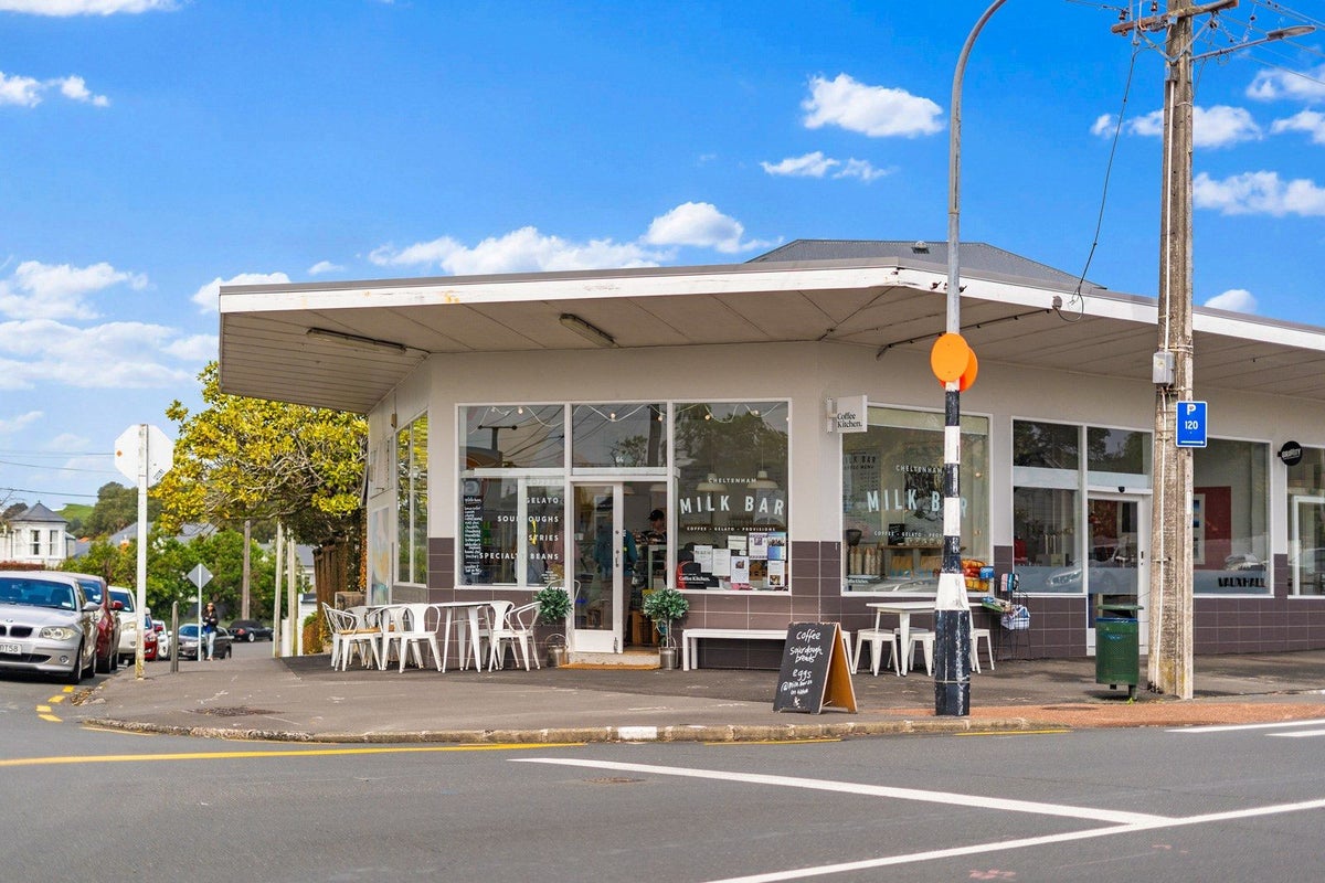 2/93 Lake Road, Belmont, Auckland - Carousel 25