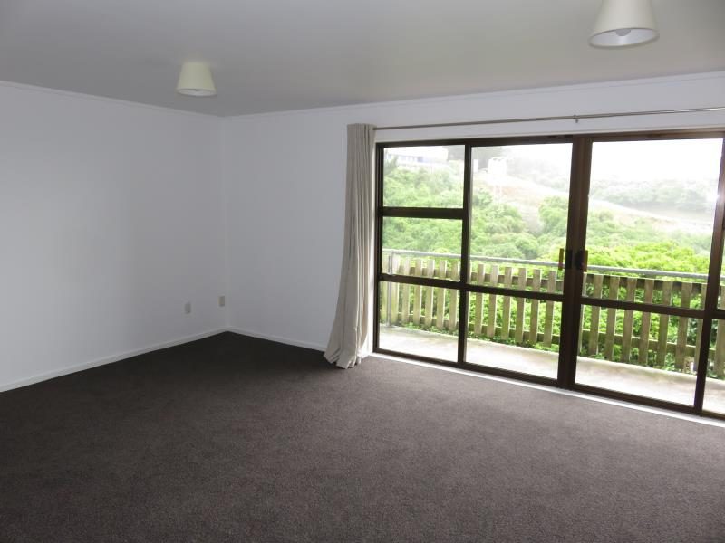 4B Mcmahon Way, Paparangi, Wellington - Carousel 2