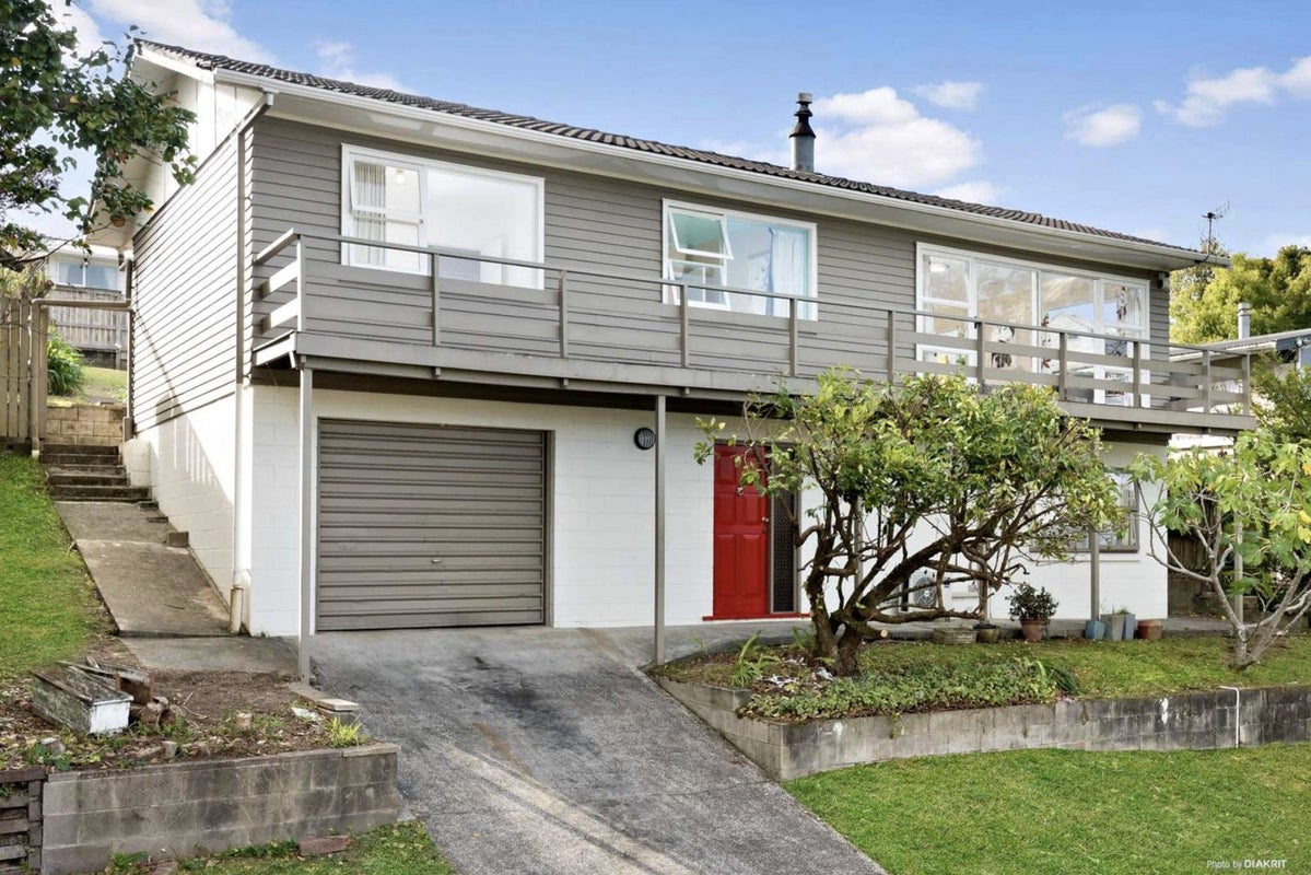 3 Heather Place, Sunnynook, Auckland - Carousel 1