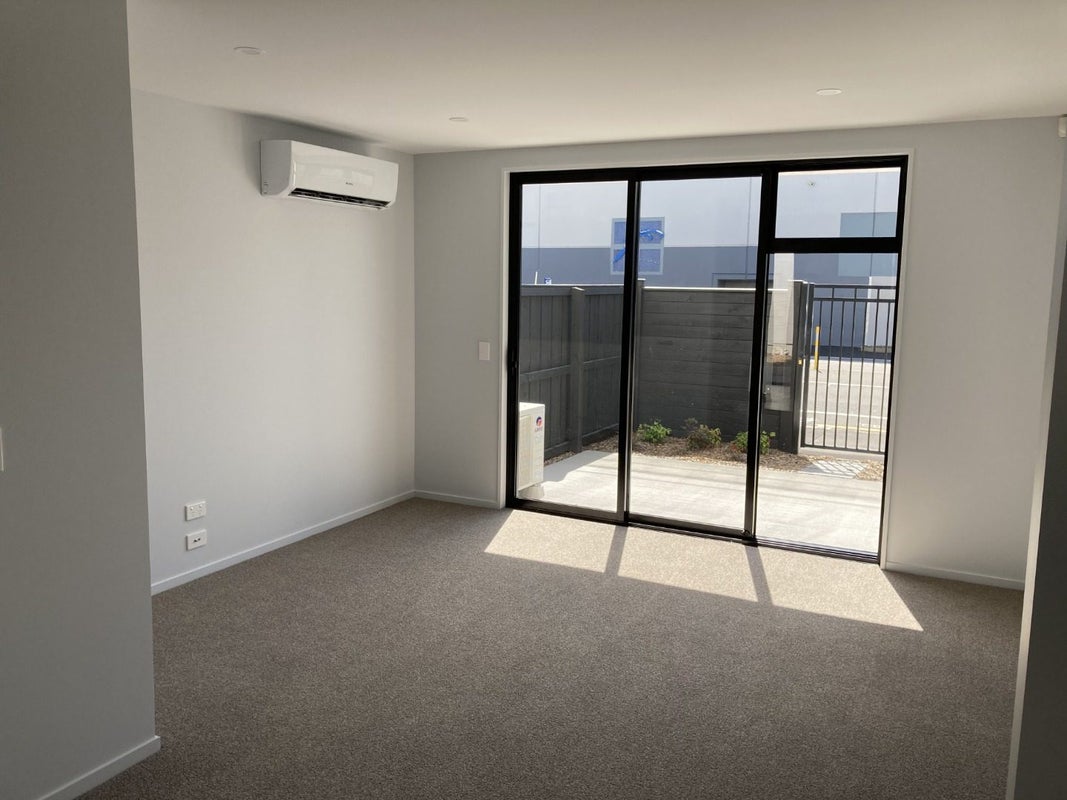 5/10 New Brighton Road, Shirley, Christchurch - Carousel 2