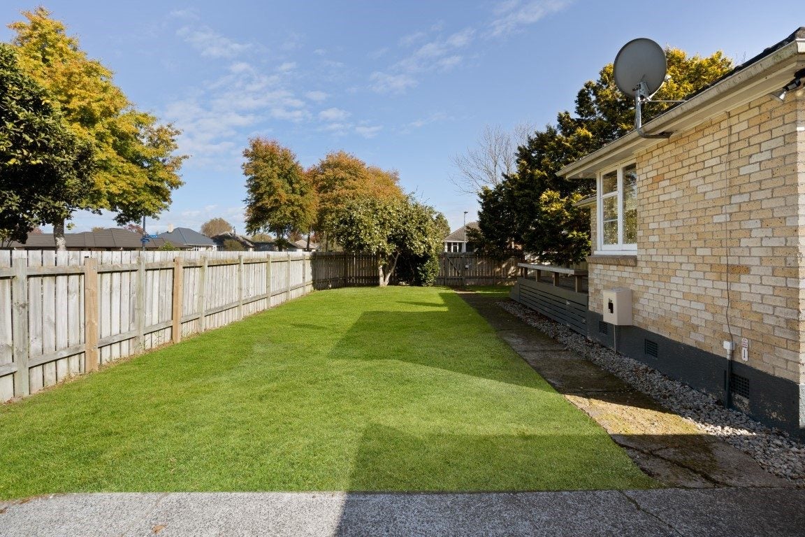 2 Kenney Crescent, Fairfield, Hamilton - Carousel 2