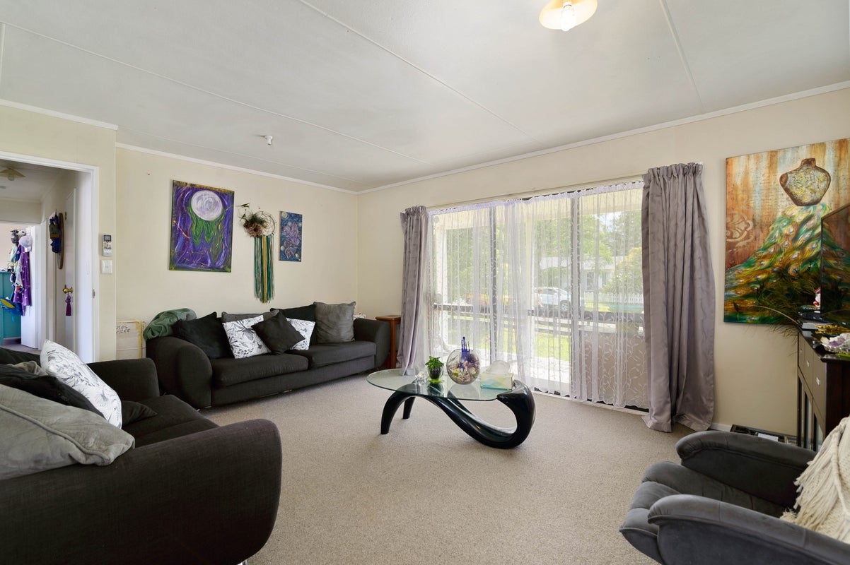 38A Aquarius Drive, Kawaha Point, Rotorua - Carousel 2