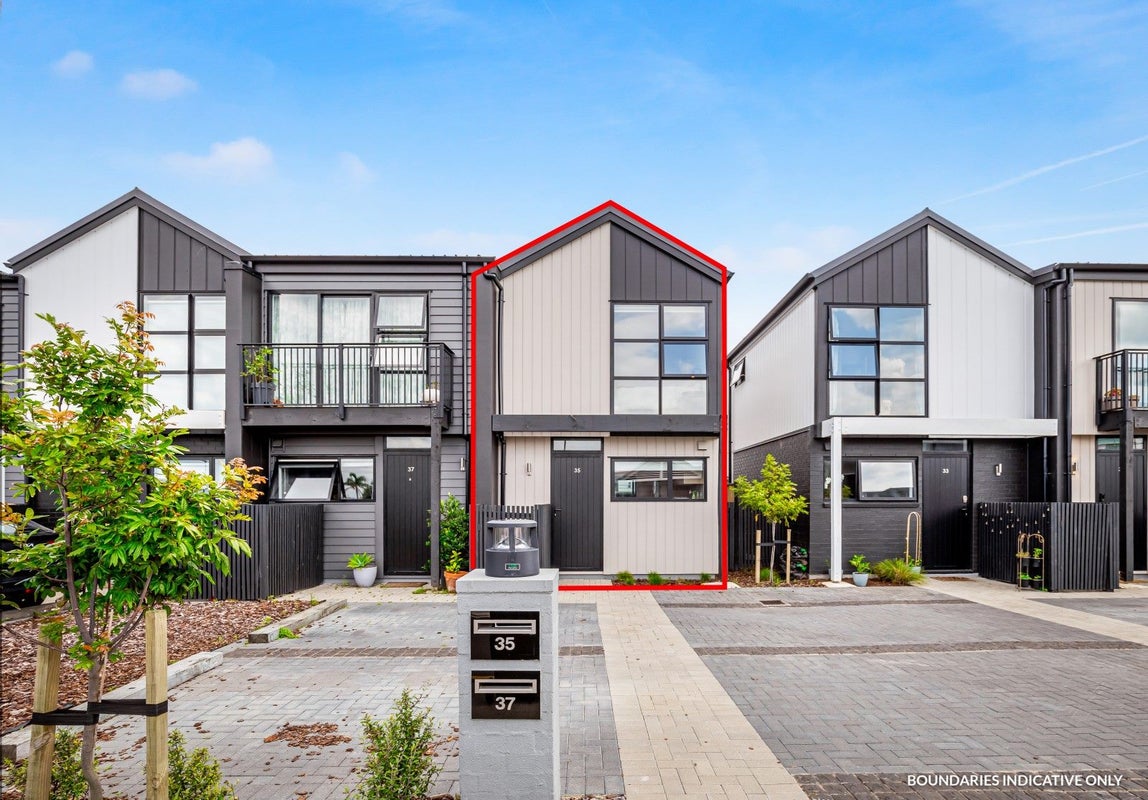 35 Treloar Crescent, Hobsonville, Auckland - Carousel 2