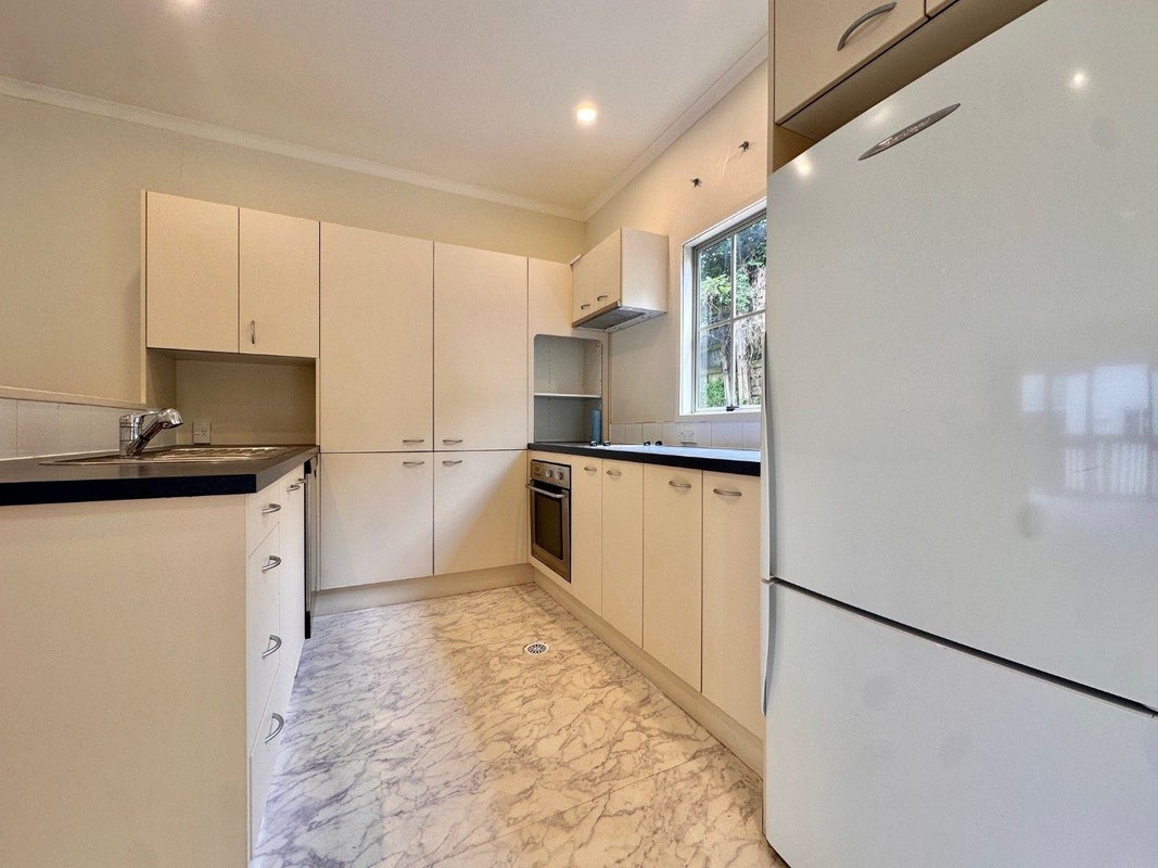 14/5 Malcolm Lane, Thorndon, Wellington - Carousel 2