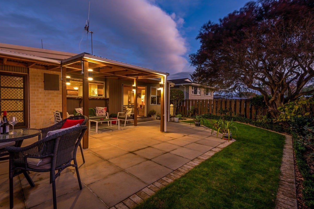 35 Terry Crescent, Milson, Palmerston North - Carousel 2