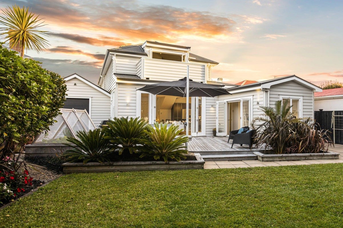 16 Calliope Road, Devonport, Auckland - Carousel 1