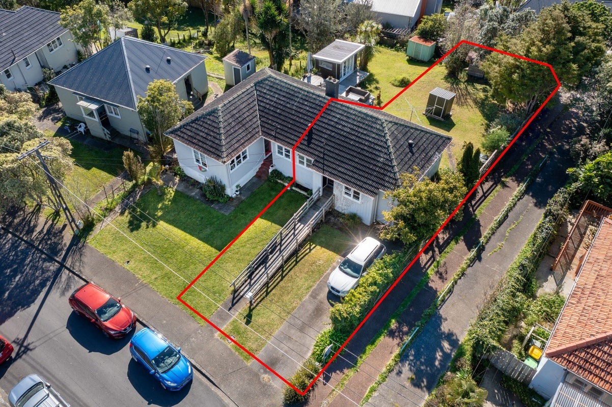 15 Savage Street, Westmere, Auckland - Carousel 2