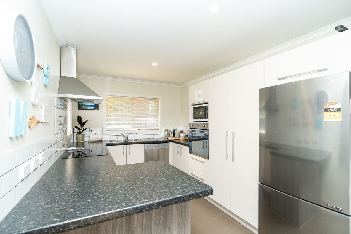 74 Queens Avenue, Frankton, Hamilton - Carousel 2