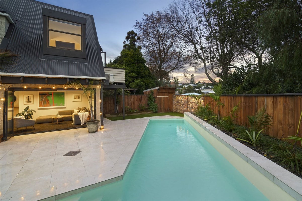 1/41 Lake Road, Northcote, Auckland - Carousel 2