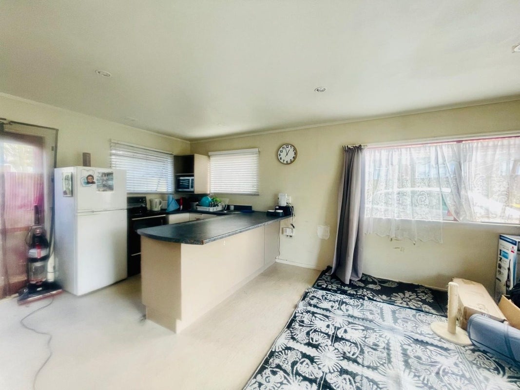 34 Waipapa Crescent, Otara, Auckland - Carousel 2