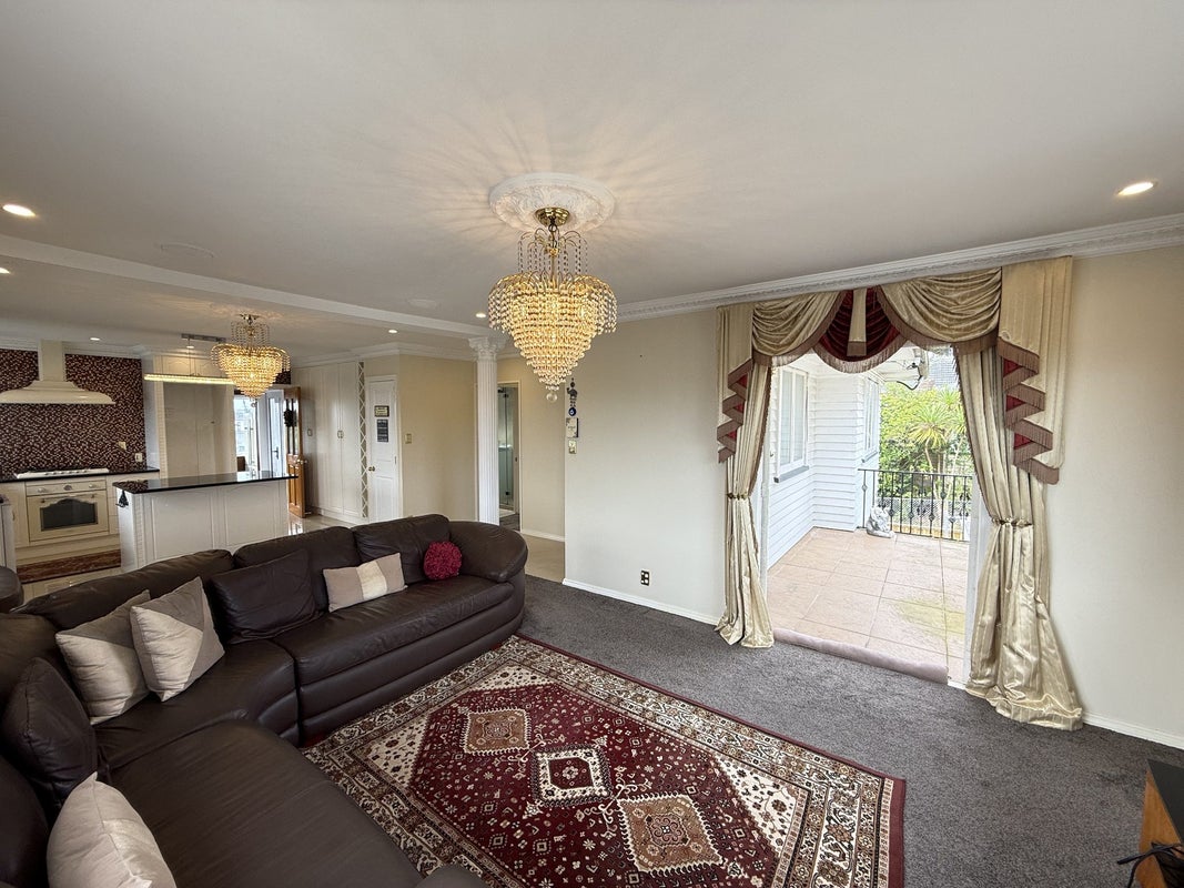 23 Gilliam Street, New Lynn, Auckland - Carousel 2