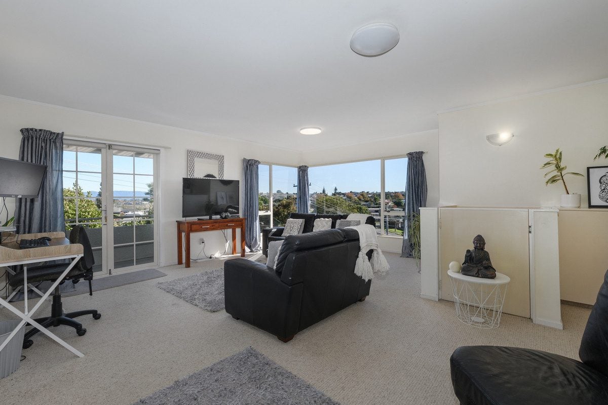 19 Bellevue Road, Brookfield, Tauranga - Carousel 1