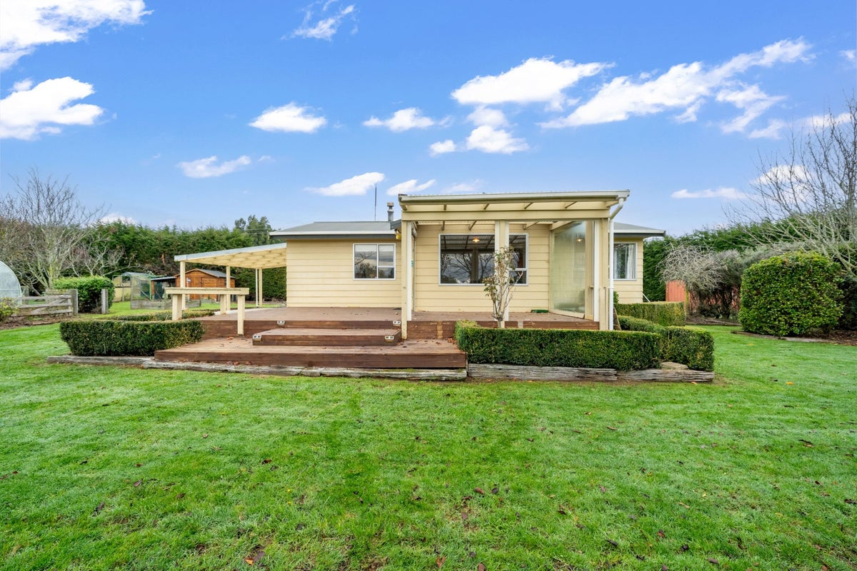 1437 Winton Lorneville Highway, Ryal Bush, Invercargill - Carousel 1