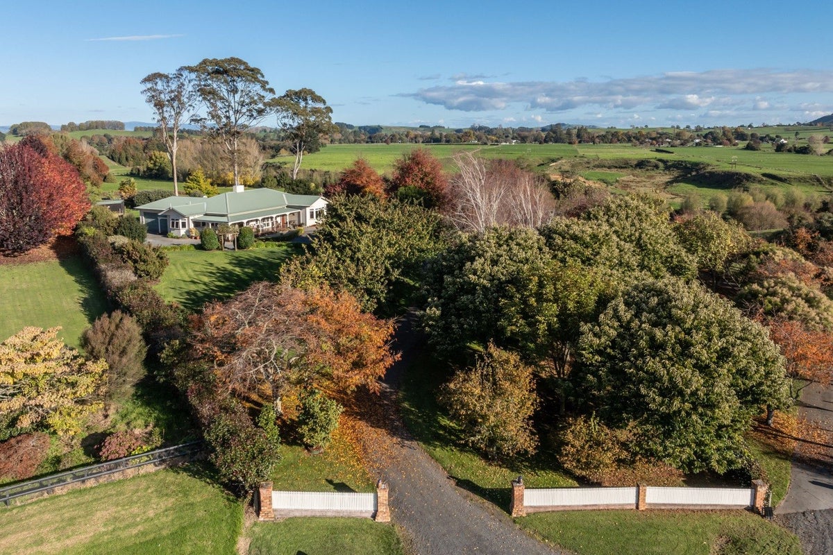 16 Awanui Avenue, Kihikihi, Te Awamutu - Carousel 2