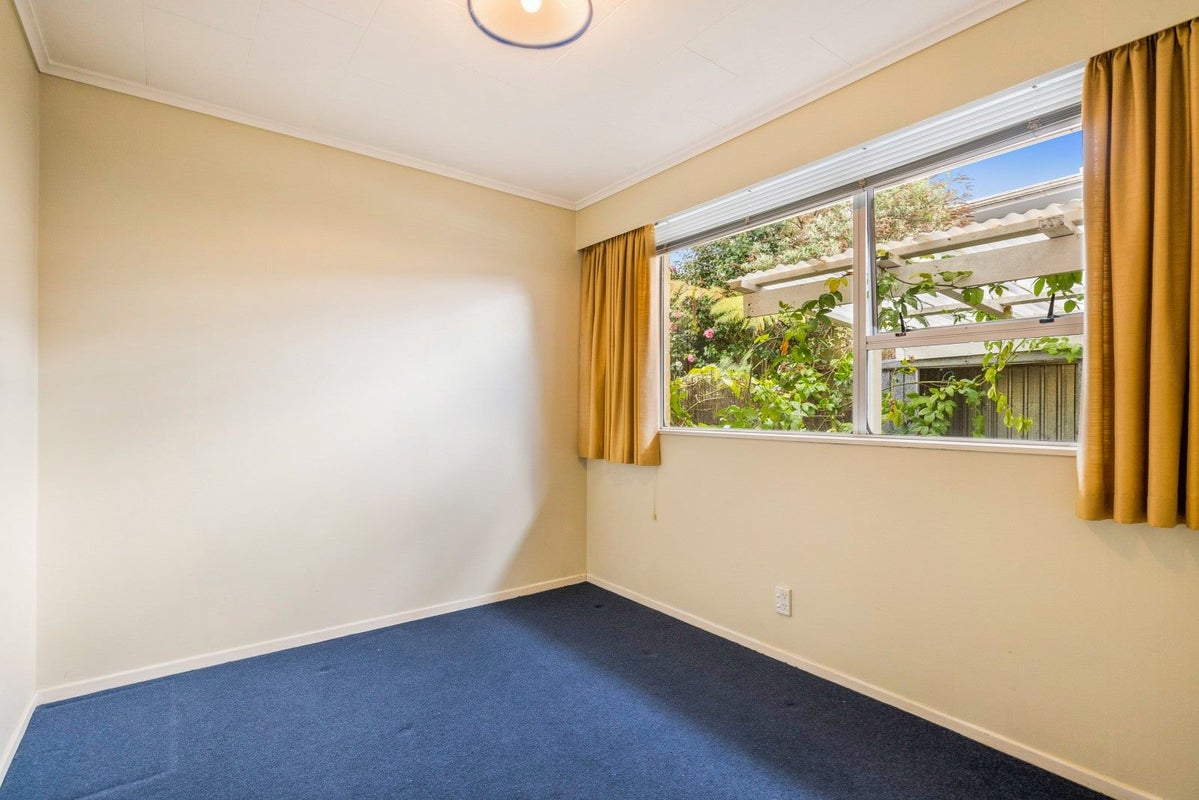 1 Monterey Place, Totara Park, Upper Hutt - Carousel 15