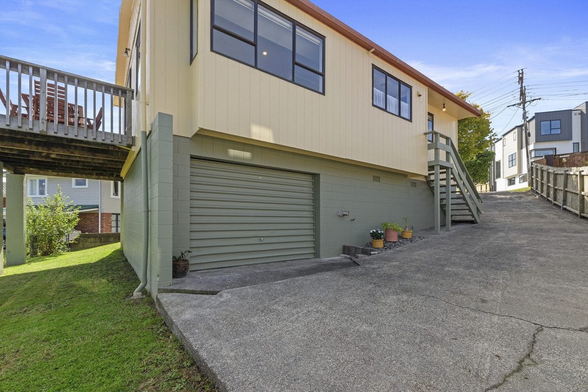 133A Vodanovich Road, Te Atatu South, Auckland - Carousel 2