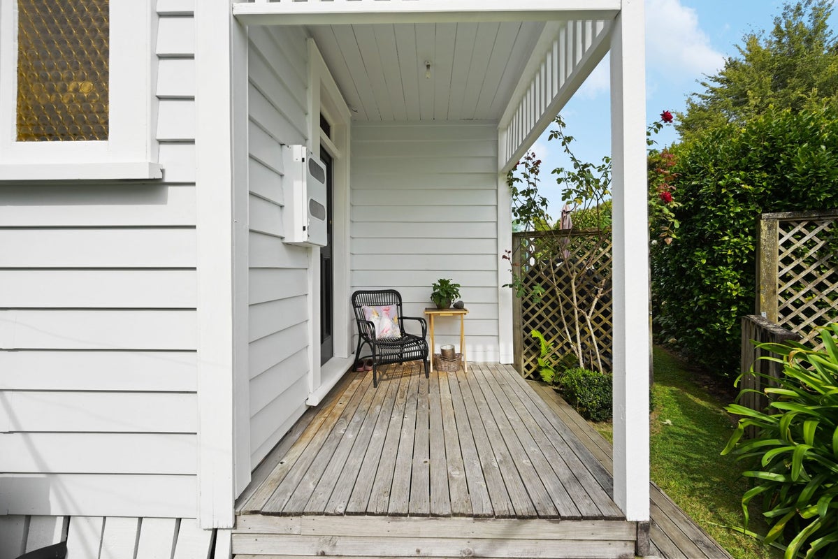 16 Flynn Road, Hillcrest, Hamilton - Carousel 22