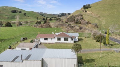 912 Makokomiko Road, Hikumutu, Taumarunui - Carousel 1
