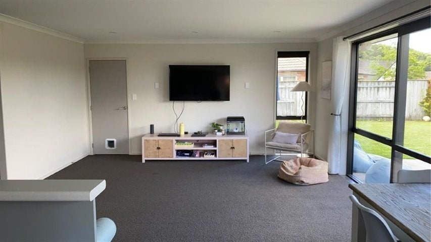 10 Bathurst Crescent, Pyes Pa, Tauranga - Carousel 2