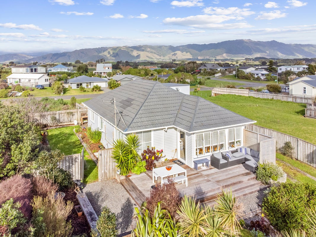 64 Dixie Street, Te Horo Beach - Carousel 1