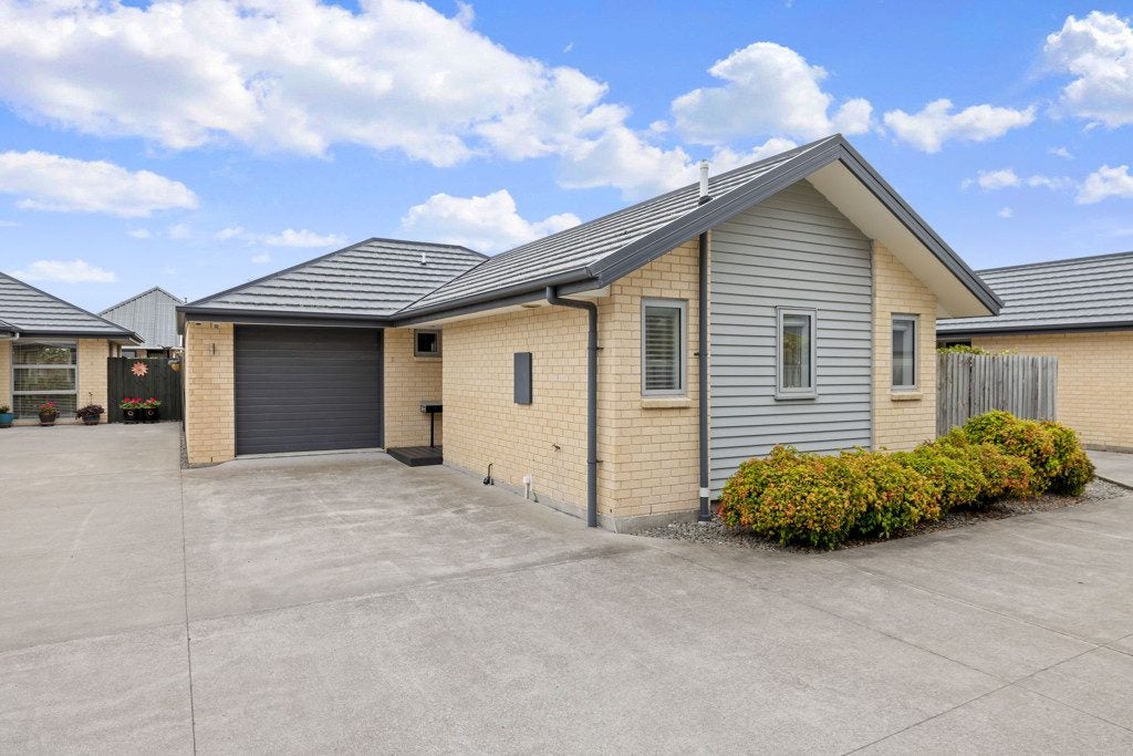 2/51 Barrington Street, Somerfield, Christchurch - Carousel 1