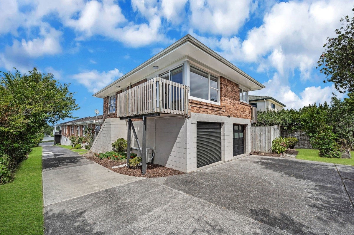 4/38 Old Lake Road, Narrow Neck, Auckland - Carousel 1