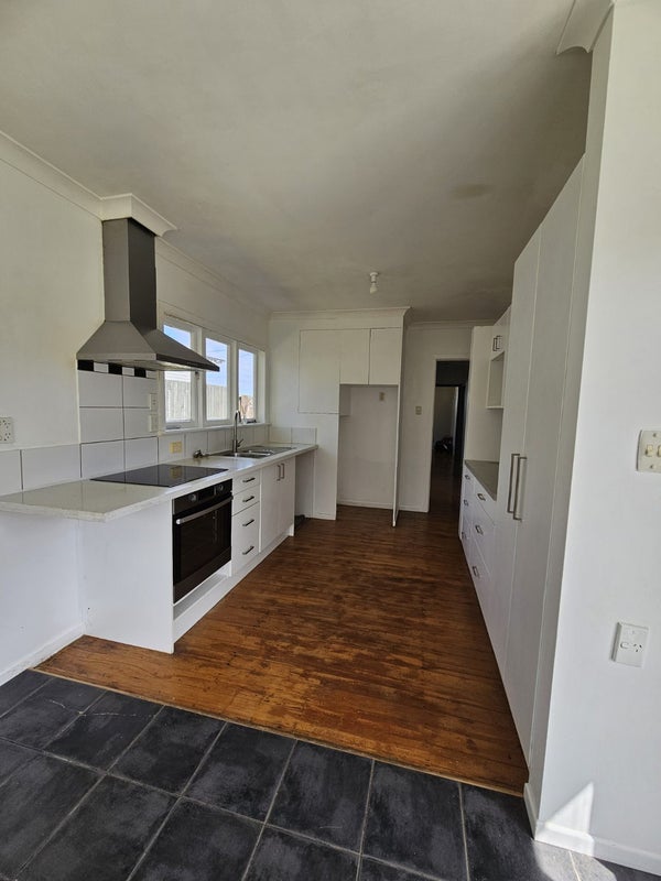 49A Humber Crescent, Gate Pa, Tauranga - Carousel 2
