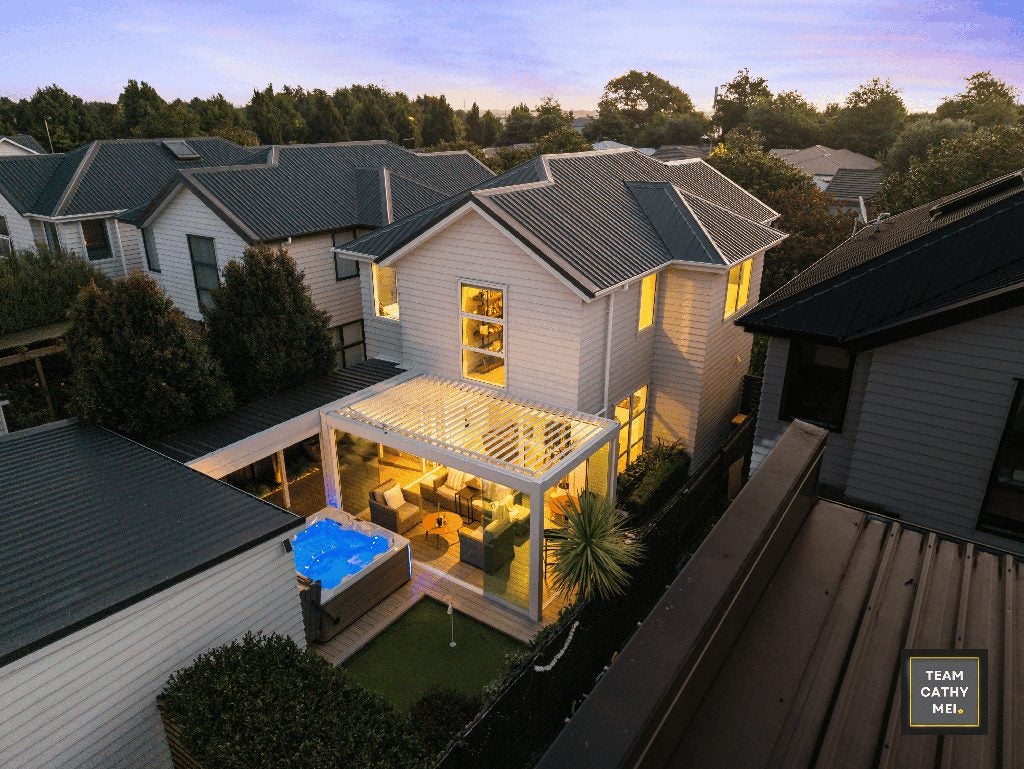 7 Popokatea Drive, Takanini, Auckland - Carousel 1