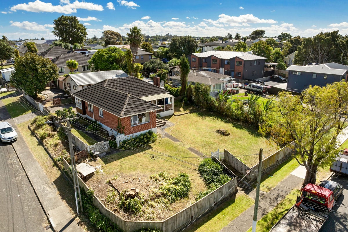 9 Fields Road, Manurewa, Auckland - Carousel 2