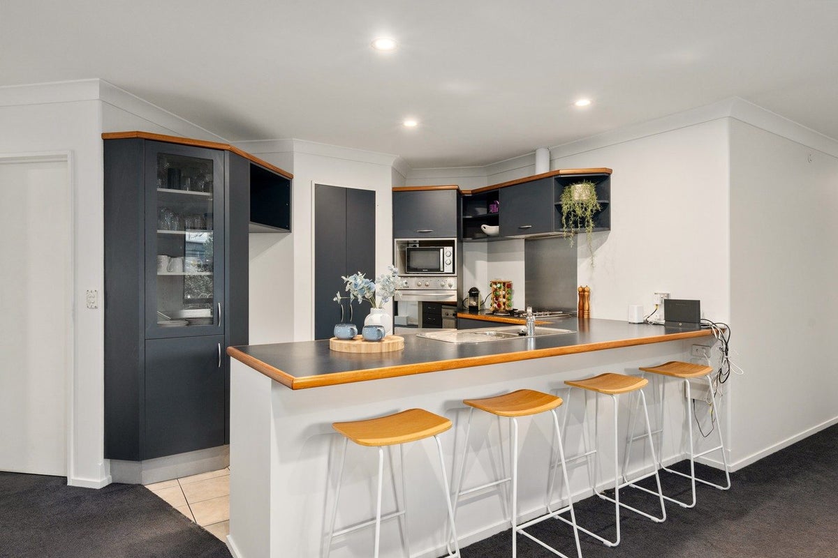 54 Oxley Avenue, St Albans, Christchurch - Carousel 2