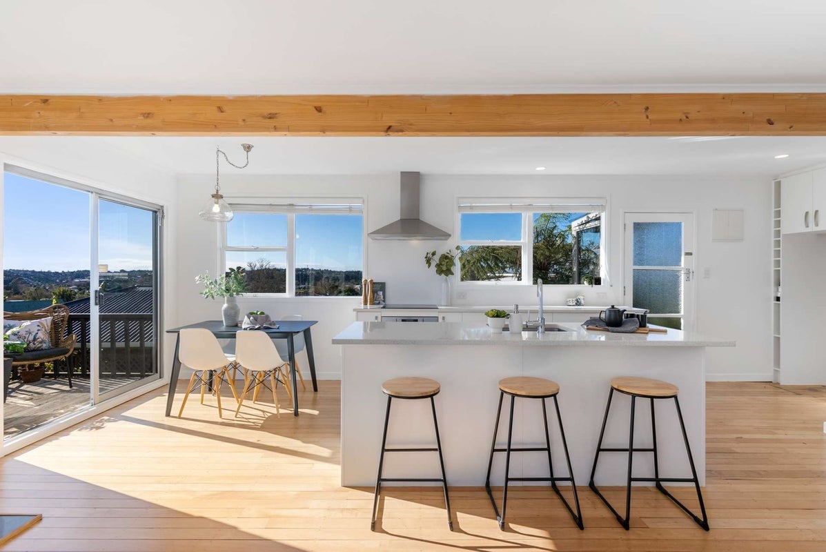 4 Fordham Street, Beach Haven, Auckland - Carousel 1